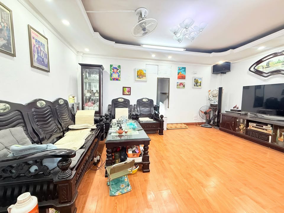 Nhà riêng Lạc Long Quân, Cầu Giấy 64m² giá 14.8 tỷ - Sẵn sàng vào ở ngay!