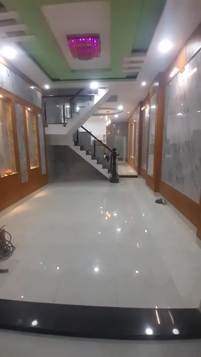 Nhà 1 trệt 2 lầu 5PN, 1PK, sân xe hơi - Đường Trần Quang Khải, Bình Dương, giá 5 tỷ!