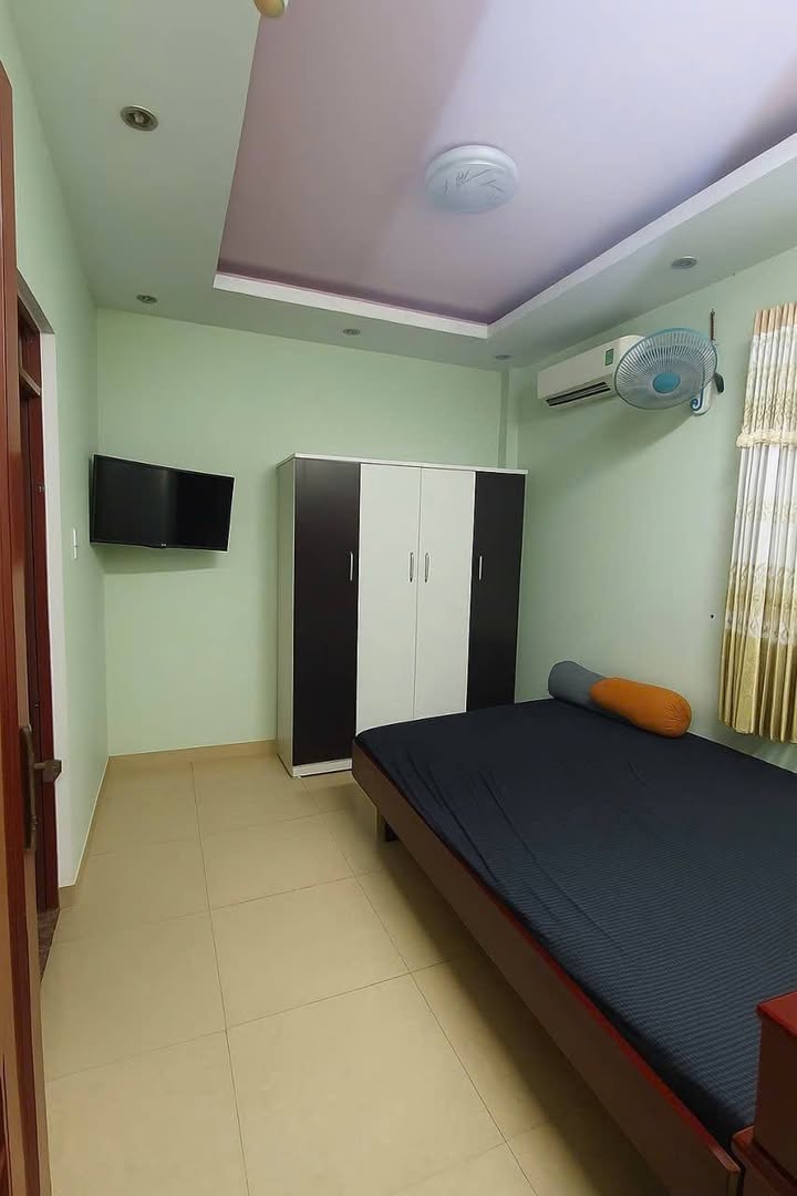 Nhà bán 94m² tại Dĩ An giá 3.6 tỷ - Hẻm ô tô thông thoáng