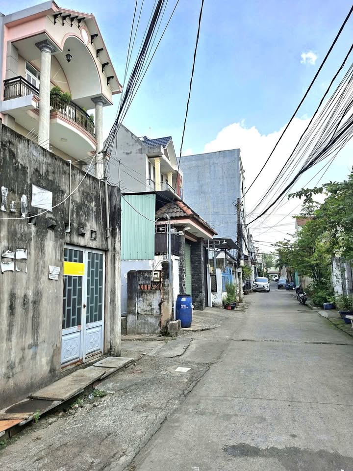 Nhà cấp 4 Tân Phú Thủ Đức 90m² giá 4.35 tỷ - Cần bán gấp, cơ hội đầu tư!