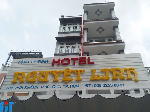 Khách sạn mặt tiền 232 Vĩnh Khánh, Quận 4 - Khu phố ẩm thực sầm uất!