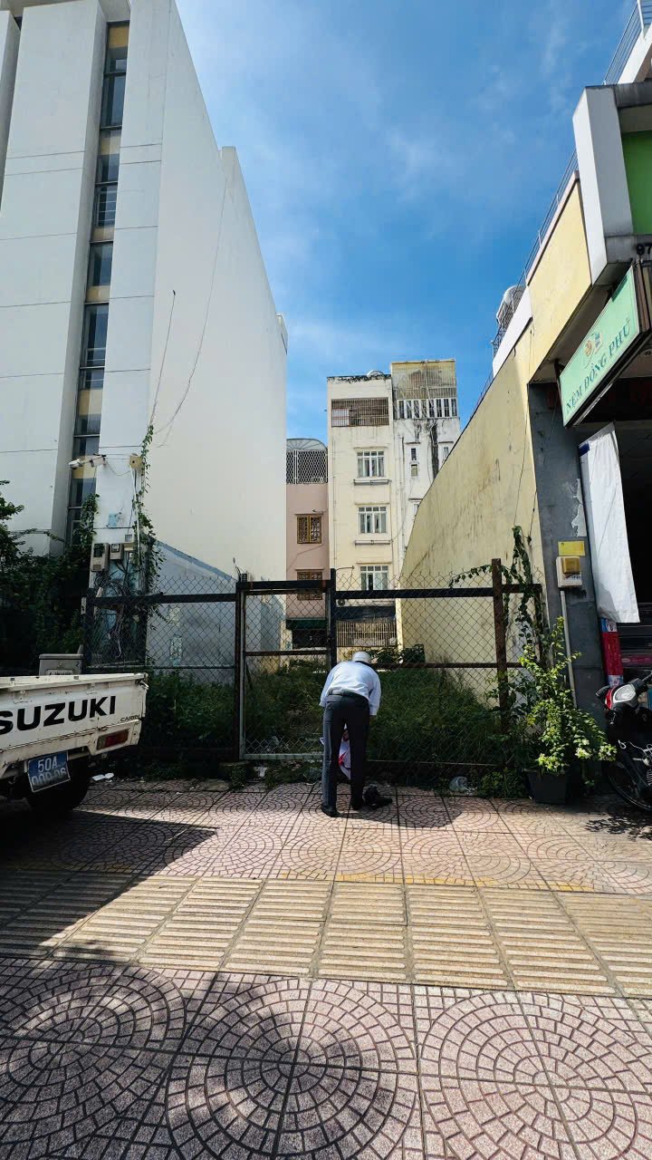 Đất mặt tiền Khánh Hội Quận 4, 109.5m² - Tiềm năng đầu tư lớn!