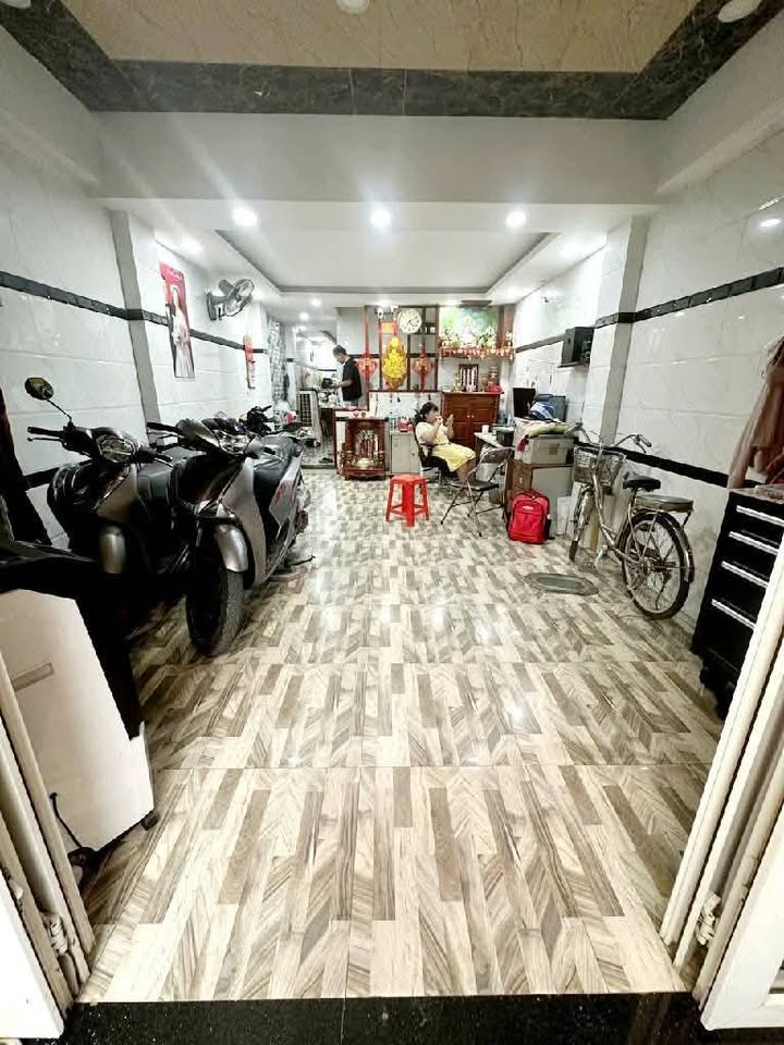 Nhà phố An Lạc, Bình Tân 64m² giá 8 tỷ - Đầy đủ tiện ích, hai mặt hẻm xe hơi!