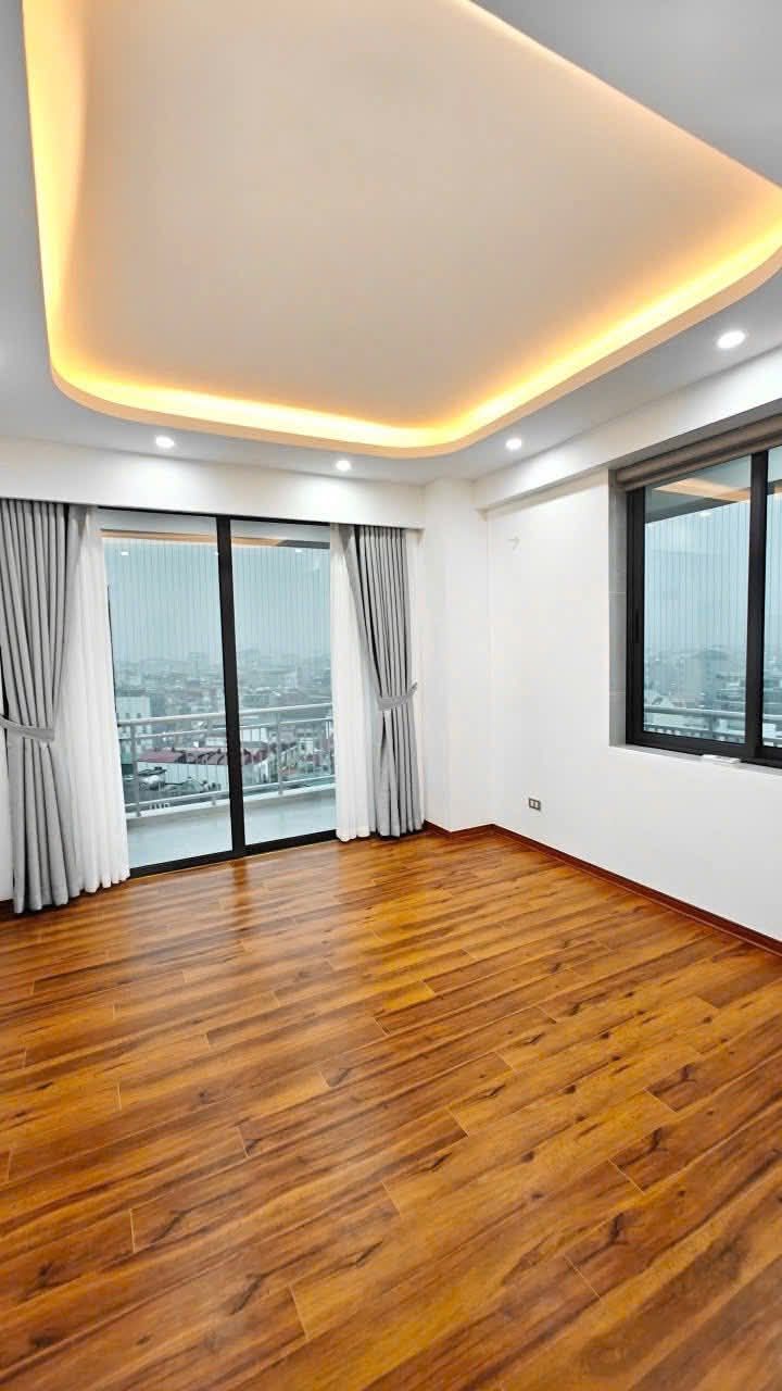 Căn hộ Nam Trung Yên, Cầu Giấy 145m² giá 18 triệu - Sẵn sàng ở ngay!