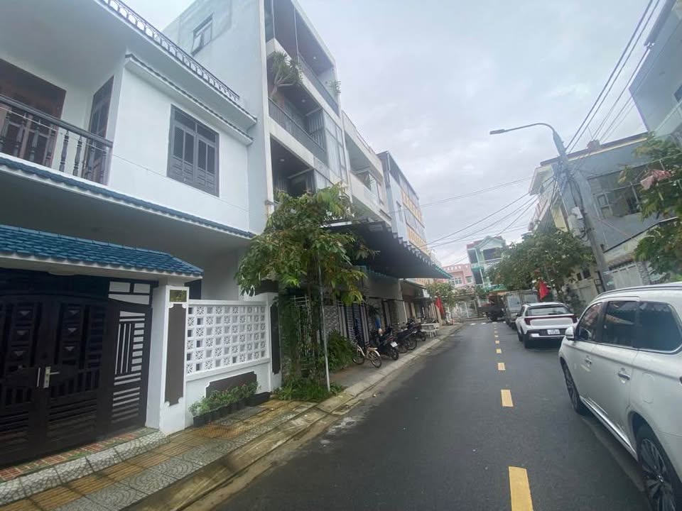 Nhà 2 tầng Ngũ Hành Sơn 90m² giá 7.25 tỷ - Vị trí siêu thuận tiện gần biển