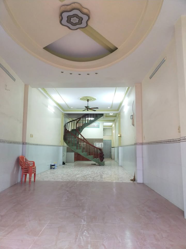 Nhà mặt tiền đường Ba Đình, Q8, 95m² giá 10 tỷ - Đầu tư sinh lời hiếm có!