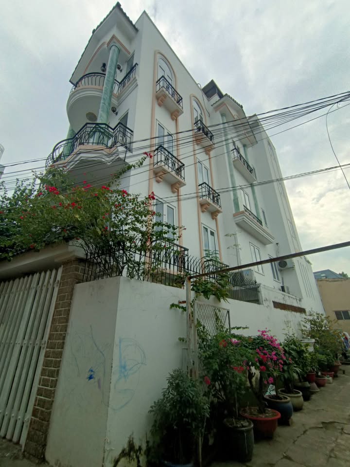 Nhà phố Lê Văn Thịnh, Bình Trưng Đông, Thủ Đức 106m² giá 9.89 tỷ - Hồ bơi trong nhà, ô tô vào tận nơi!