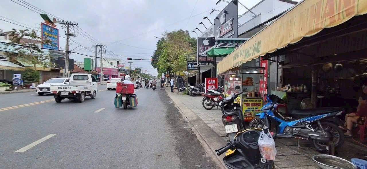 Đất mặt tiền Phạm Văn Đồng Hòa Thành 204m² giá 1.2 tỷ - Vị trí vàng cho kinh doanh