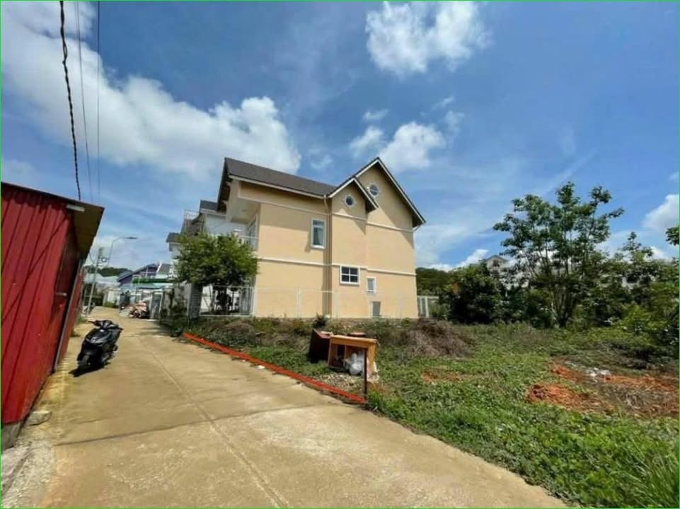 Đất 200m² đường Mai Anh Đào, Đà Lạt giá 6.35 tỷ - Cơ hội đầu tư tuyệt vời!