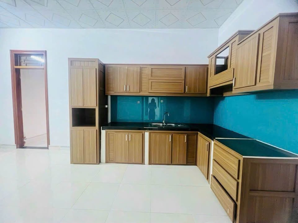 Nhà phố tại Phường Nghĩa Trung, Gia Nghĩa 180m² giá 1.9 tỷ - Tiện ích vượt trội cho cuộc sống bận rộn!