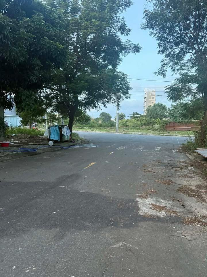 Đất mặt tiền đường Đồng Trí 8, Hòa Minh, 105m² giá 4.69 tỷ - Gần đại học và siêu thị lớn!