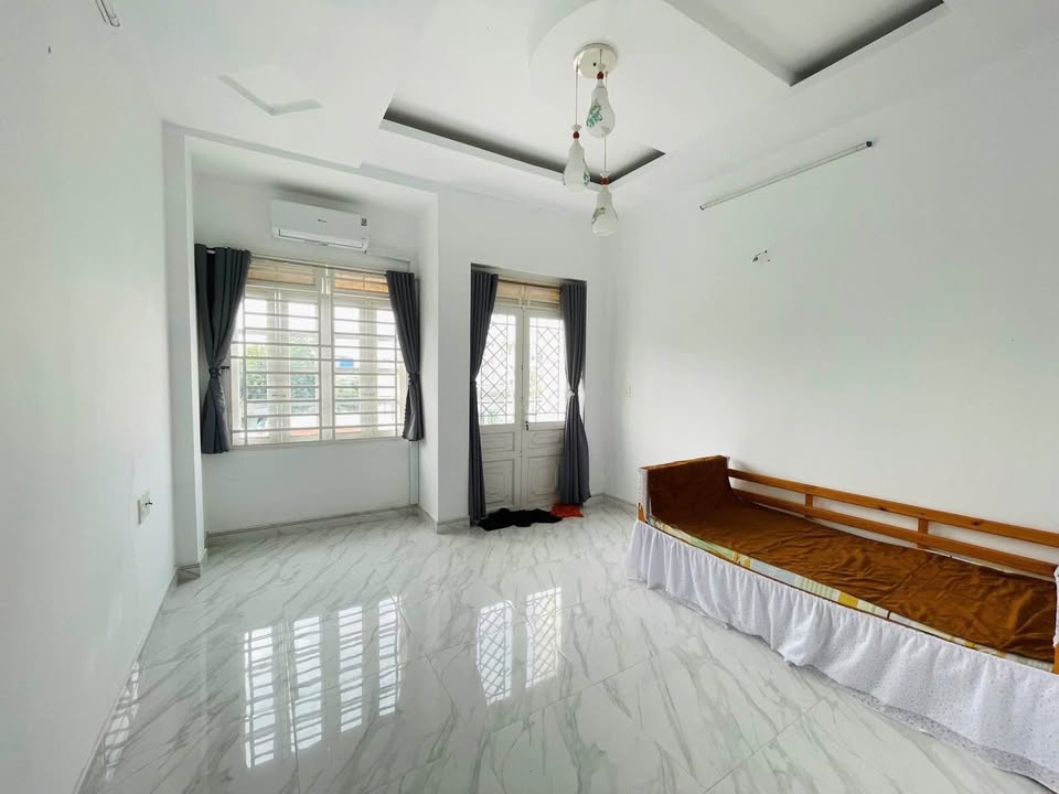 Nhà mặt tiền kinh doanh Quận 12 - 64m² giá 6.8 tỷ - Đầu tư sinh lời ngay!