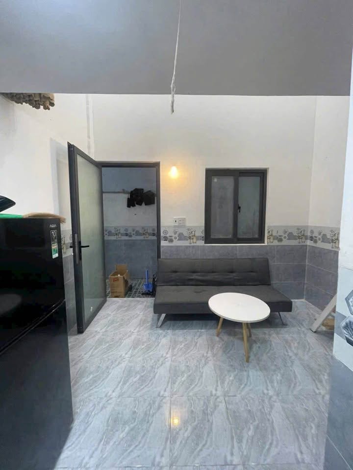 Cho thuê Mini House hẻm Nguyễn Văn Cừ 20m² giá 2.5 triệu - Diện tích nhỏ, tiện nghi đầy đủ!