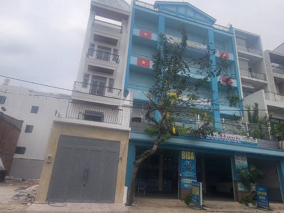 Nhà mặt tiền 5 tầng đường Số 6 Bình Hưng Hòa B giá 9 tỷ - Full nội thất sang trọng!