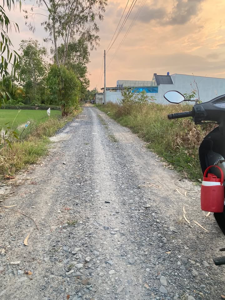 Đất thổ cư 300m² đường số 4 Bình Lợi - Sổ đỏ chính chủ chỉ 2 tỷ!