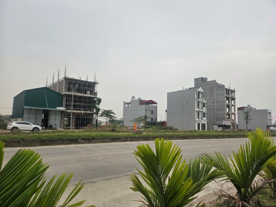 Đất nền kinh doanh tại Yên Dũng 105m² - Giá chỉ 7.7 tỷ, cơ hội đầu tư tuyệt vời!