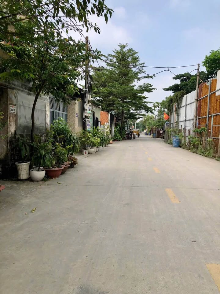 Nhà cấp 4 An Phú Dĩ An 210m² giá 5.9 tỷ - Đầu tư sinh lời bền vững!