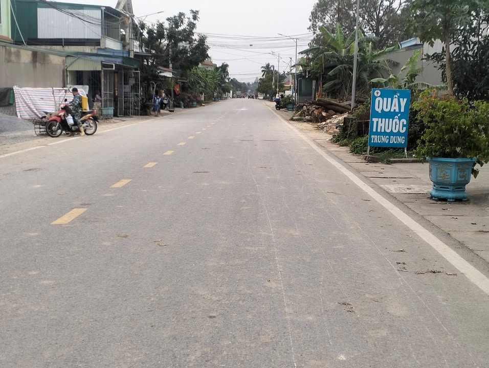 Lô đất trục chính cổng làng Ninh Dụ, Quảng Ninh 125m² - Giá chỉ 1.3 tỷ!