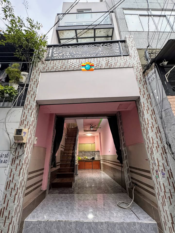 Nhà phố Bình Tân 30m² giá 3.75 tỷ - Hẻm thông gần chợ tiện lợi!