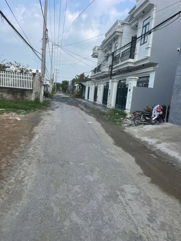 Đất nền xã Long Phước 100m² giá 1.4 tỷ - Vị trí vàng, giao thông thuận lợi!