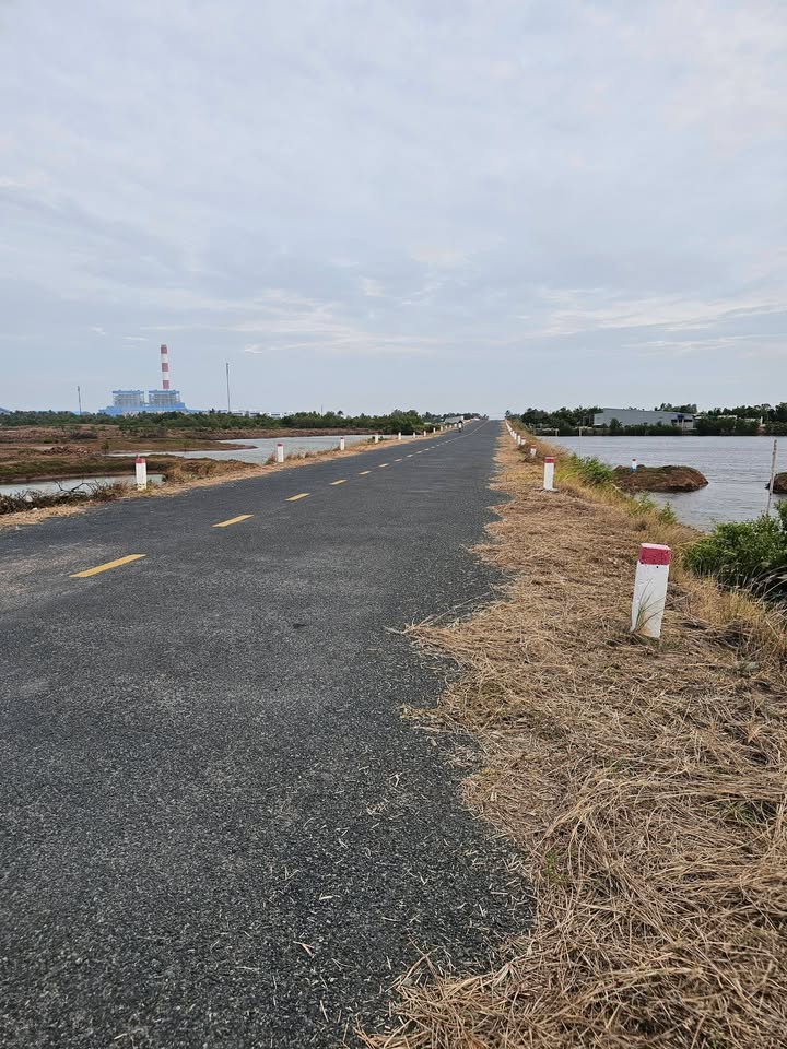 Đất nền mặt tiền đường Định An 9000m² giá 9 tỷ - Cơ hội đầu tư tuyệt vời!