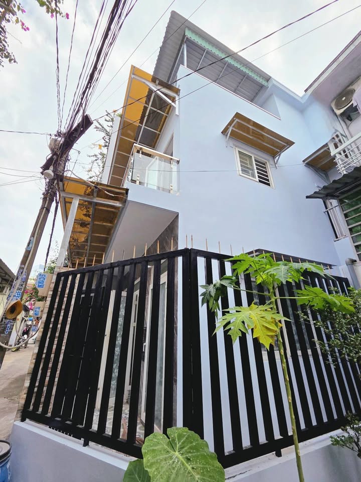 Nhà 3 tầng Bà Giang, Linh Xuân, Thủ Đức 62m² giá 5.3 tỷ - Sẵn sàng vào ở ngay!