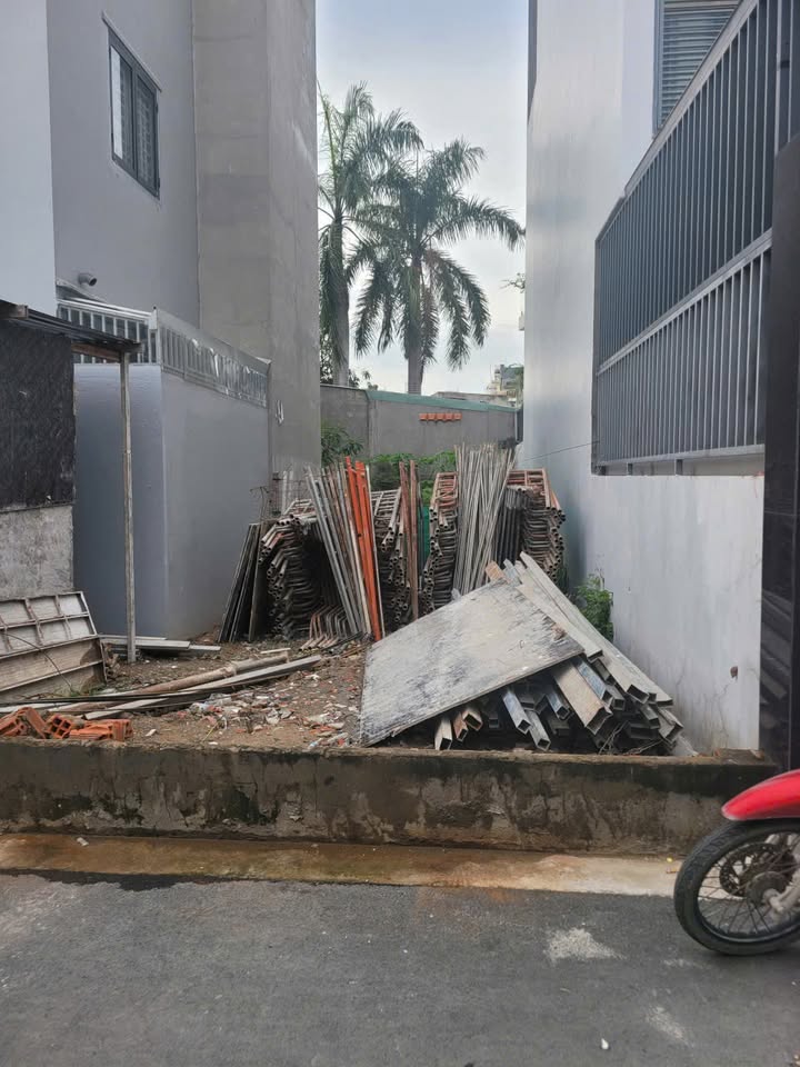 Bán đất đường 898, phường Phú Hữu, quận 9, 65m² giá 4 tỷ - Hiếm lô đắc địa, xe hơi vào tận nơi!