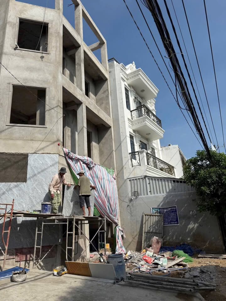 Nhà mặt tiền Làng Tăng Phú, Q9, 53m² giá 12.5 tỷ - Kinh doanh thuận lợi!