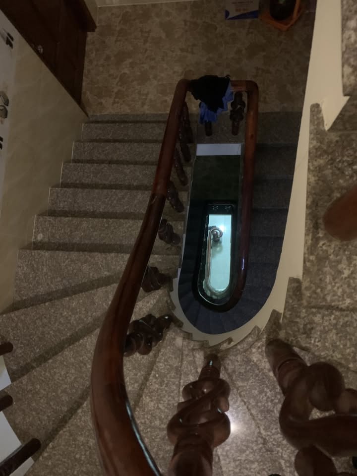 Nhà Quận 3 - 70m², 4 Tầng, 7 PN - Đầu Tư Sinh Lời 30 Triệu/tháng