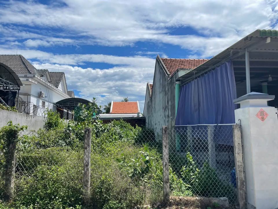 Đất thổ cư Vạn Hưng 123.7m² giá thỏa thuận - Gần biển chỉ 200m!