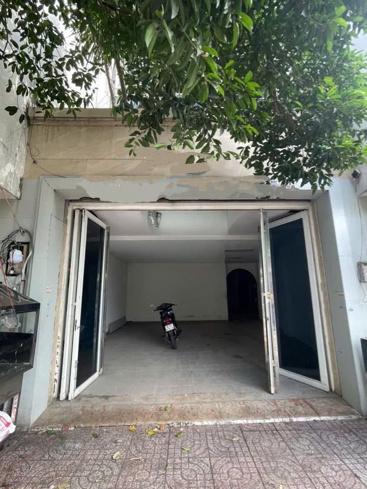 Nhà Mặt Tiền Phường 11, Quận 11 260m² giá 52 tỷ - Vị trí đẹp, kinh doanh đa ngành!