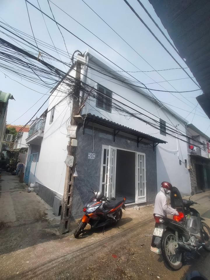 Nhà bán 60m² đường Bùi Công Trừng, Hóc Môn - Giá chỉ 1,35 tỷ!