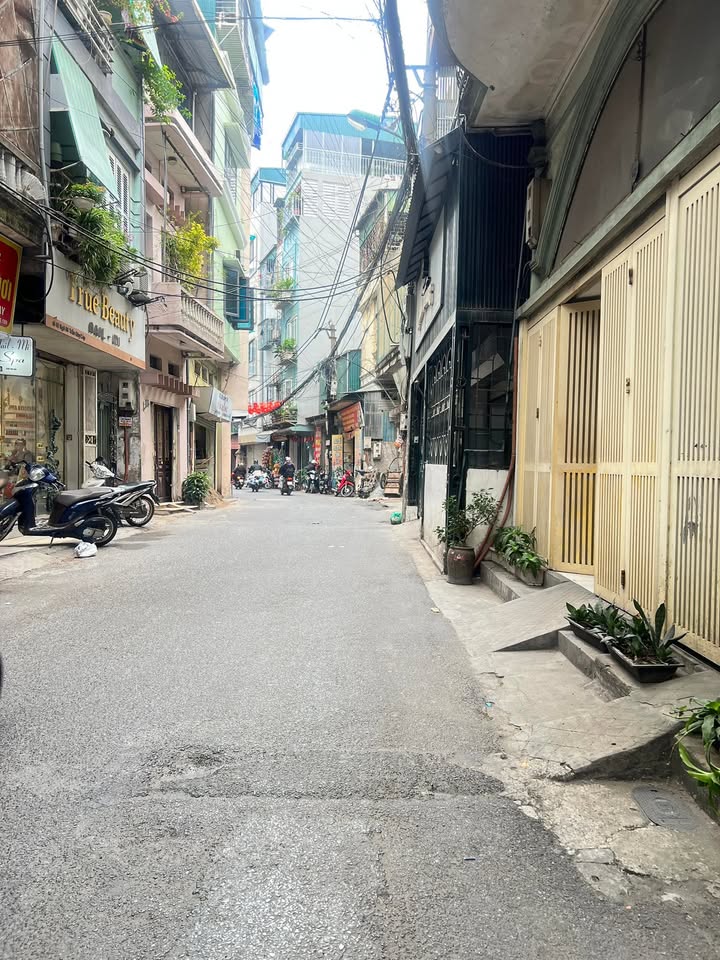 Nhà mặt phố Trần Quý Cáp, Đống Đa 35.6m² giá 11.5 tỷ - Kinh doanh đỉnh cao!