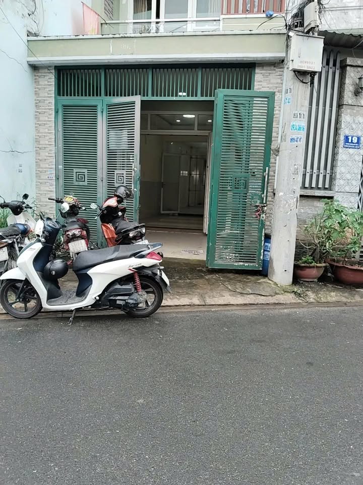 Nhà mặt tiền Nguyễn Thành Vĩnh, quận 12, 78m² giá 5.8 tỷ - Khu vực an ninh yên tĩnh!