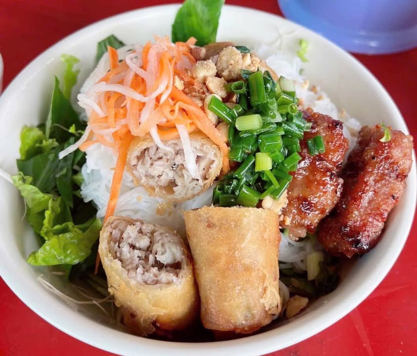 Nhà mặt tiền Thới Tam Thôn 17, Hóc Môn 350m² giá 16.5 tỷ - Đầu tư sinh lời ngay!