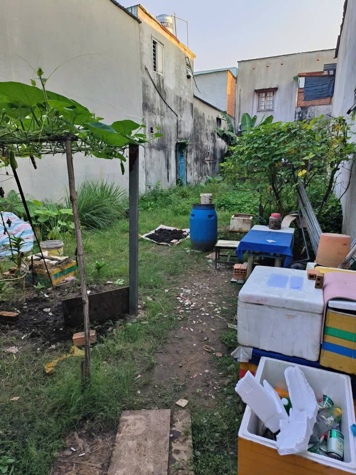 Đất nền Bà Điểm 120m² giá 3.2 tỷ - Sổ đỏ chính chủ, xây dựng ngay!