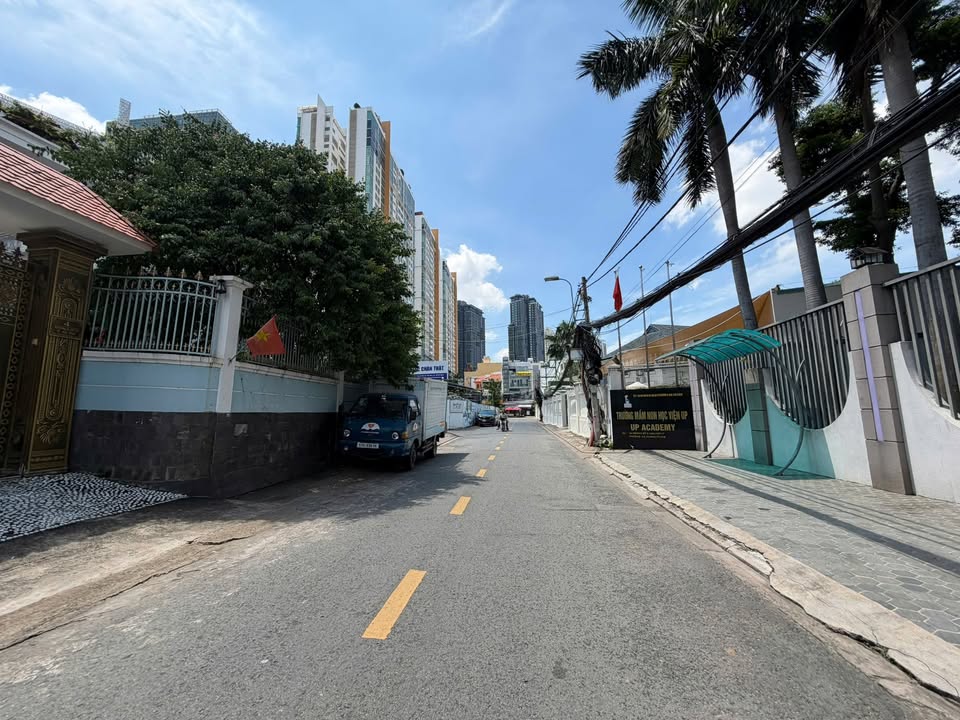 Bán nhà mặt tiền đường số 5 - An Phú 111.6m² giá 30 tỷ - Sổ hồng chính chủ!