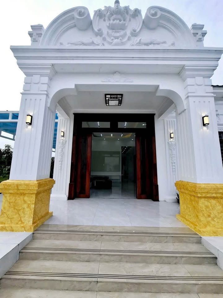 Nhà vườn 1.700m² xã Tân Lân, Cần Đước giá 7.7 tỷ - Đường xe hơi thông thoáng!