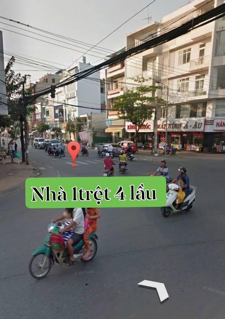 Nhà 1 trệt 4 lầu đường Hùng Vương, Long Xuyên 38m² giá 6 tỷ - Cơ hội đầu tư tuyệt vời!