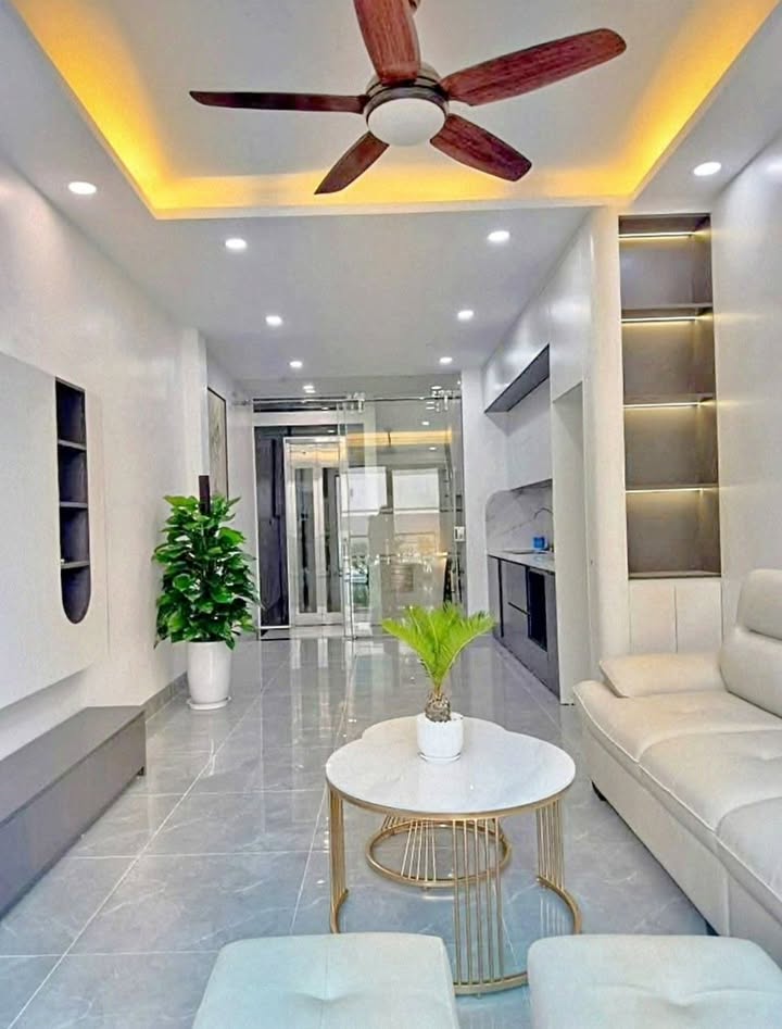 Nhà góc Xuân Phương 50m² giá 11.9 tỷ - Vị trí đắc địa, sổ đỏ đẹp!