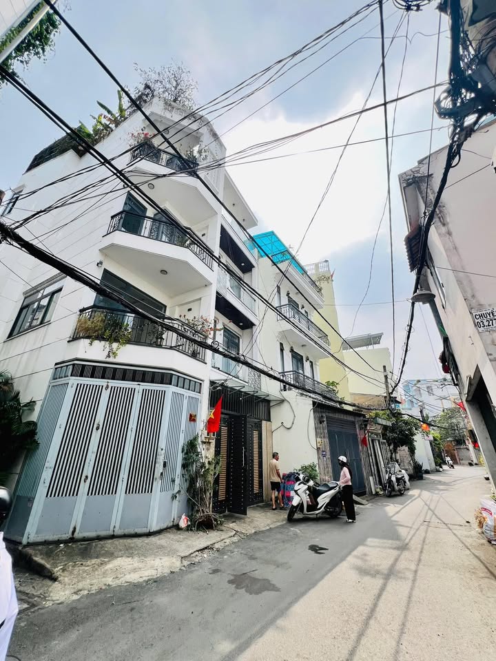 Nhà phố Bình Thạnh 200m² giá 8 tỷ - Chính chủ, mới đẹp ở ngay!