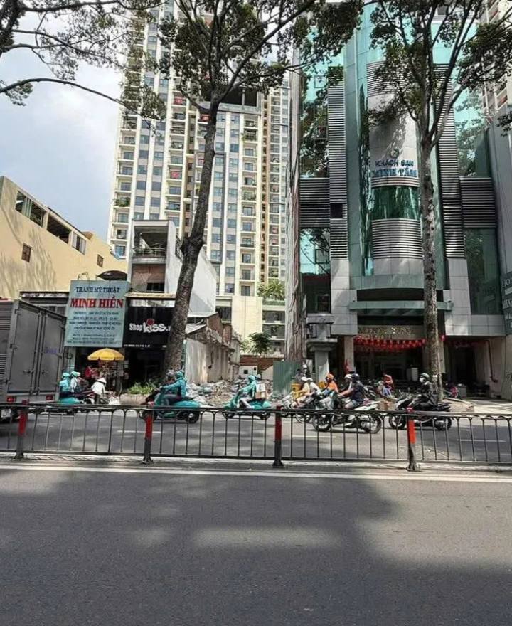 Bán đất đường 3 Tháng 2, P12, Q10 - Diện tích 228m², giá 120 tỷ - Cơ hội đầu tư sinh lời!