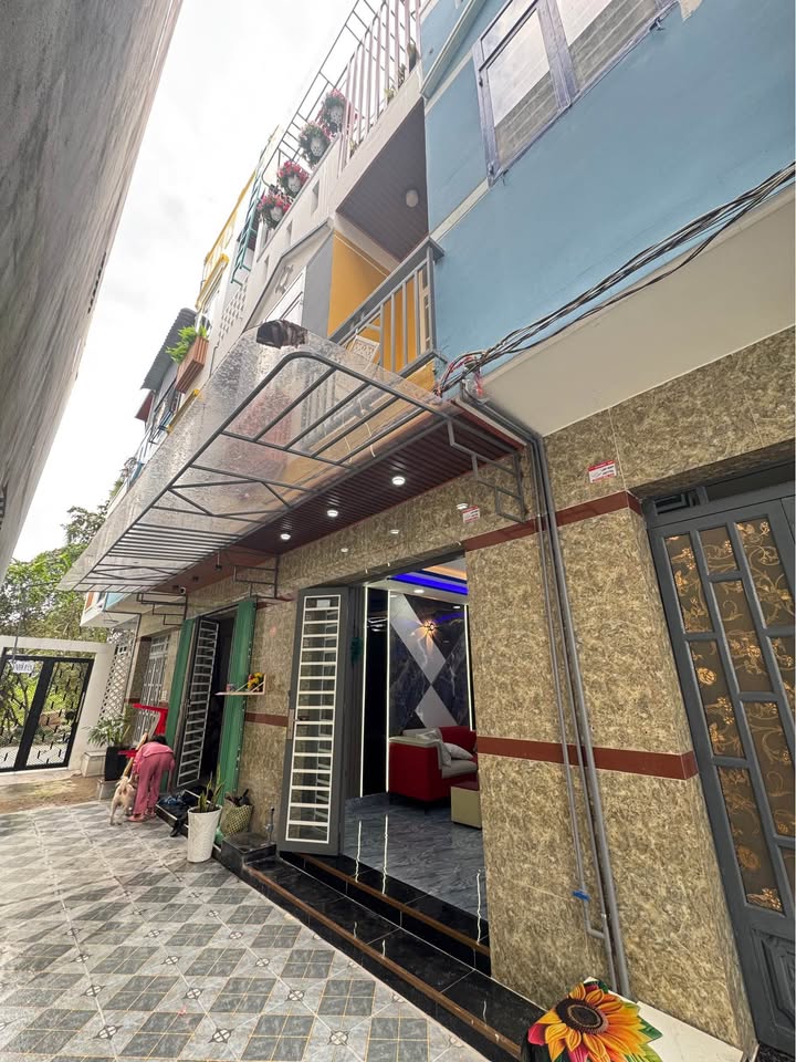 Nhà 3 tầng Tân Kim, Cần Giuộc 50m² giá 1.89 tỷ - Chính chủ, tiện nghi đầy đủ!