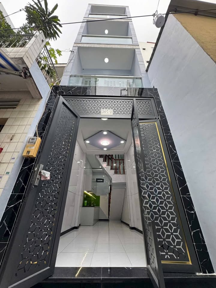 Nhà phố Vĩnh Viễn, P8, Q10 - 20m² giá 4.89 tỷ - Sẵn sàng đón xuân 2026!