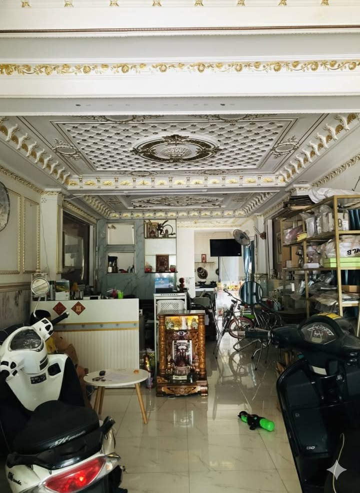 Nhà phố lô góc Quận 7 73m² giá 6.799 tỷ - Dòng tiền ổn định 240 triệu/năm!