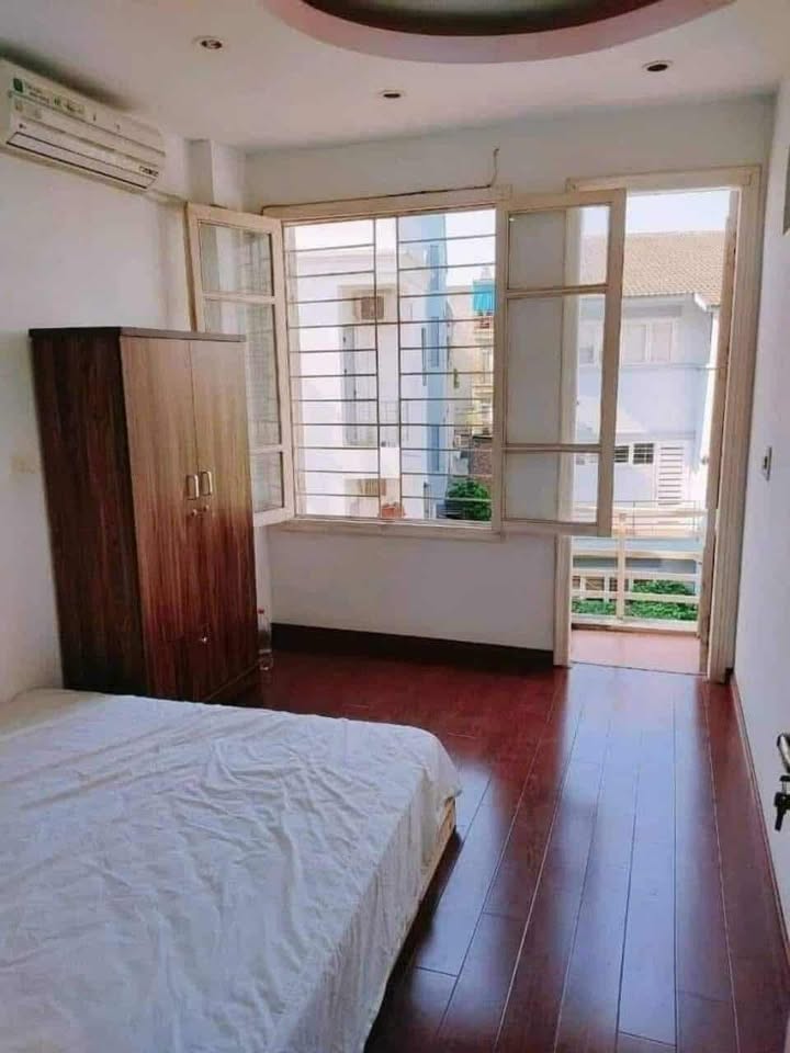 Phòng cho thuê ngõ 80 Hoa Lâm, 20m² giá 2.4 triệu - Sẵn sàng vào ở ngay!