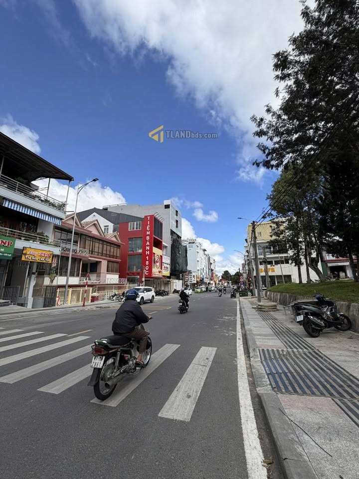 Nhà phố Hai mặt tiền Đà Lạt 127.94m² giá 30 tỷ - Đầu tư sinh lời ngay!