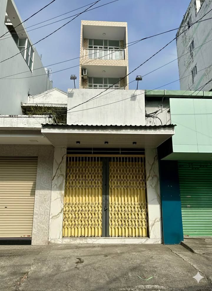 Nhà mặt tiền 4 tầng Tạ Quang Bửu, Quận 8, 52m² giá 9.6 tỷ - Đầu tư sinh lời cao!