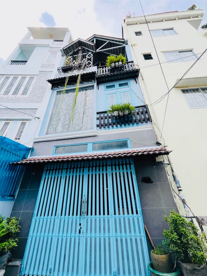 Nhà phố 3 tầng Lê Quang Định, Bình Thạnh 52m² giá 10.5 tỷ - Ô tô vào nhà!