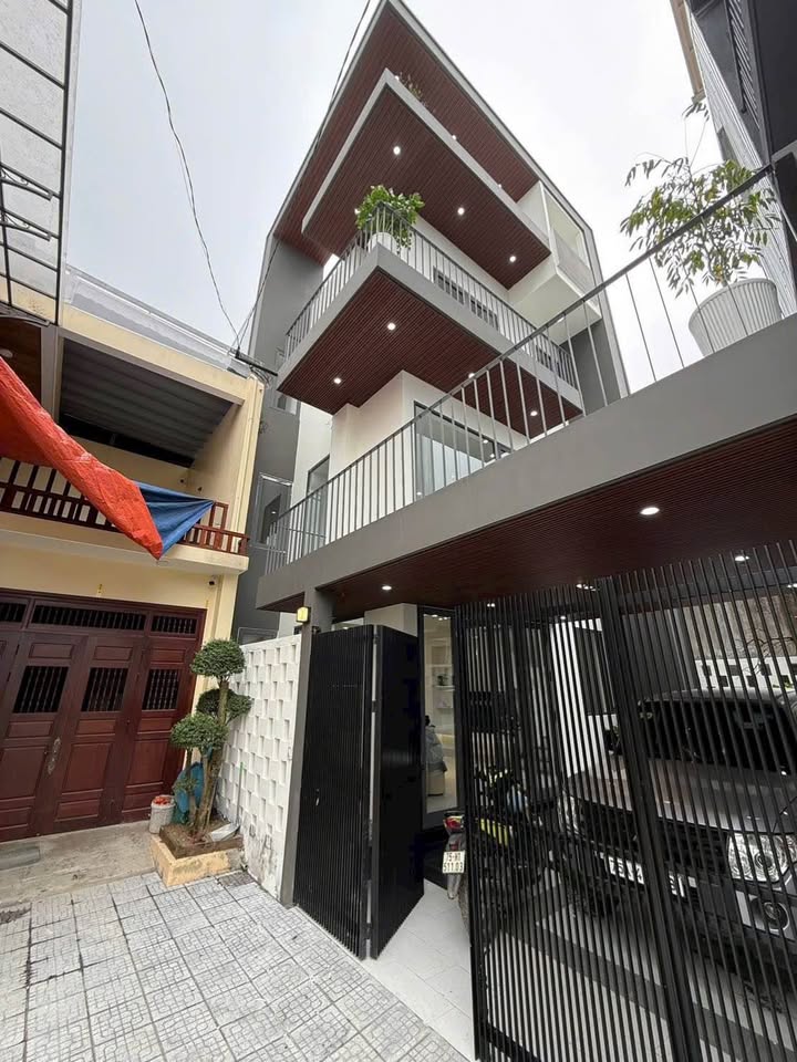Nhà 4 tầng Hàn Mặc Tử, TP Huế 101m² giá 4.55 tỷ - Kinh doanh Homestay lý tưởng!